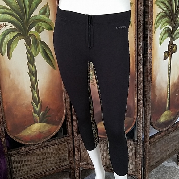 EUC! Bebe Sport Spandex zip up leggings - Picture 3 of 11